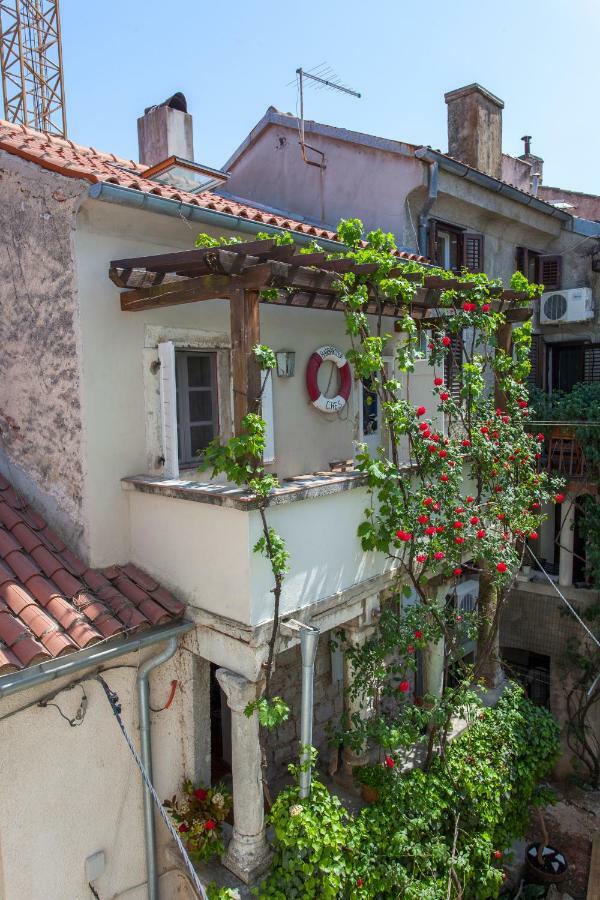 Апартаменти Barbarossa House With Parking Црес Екстер'єр фото